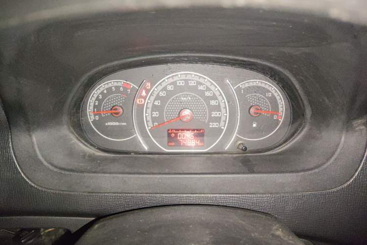 Used Wuling Zhengcheng 2015 1.8L Comfort Model LJ479QE2 Instrument Cluster