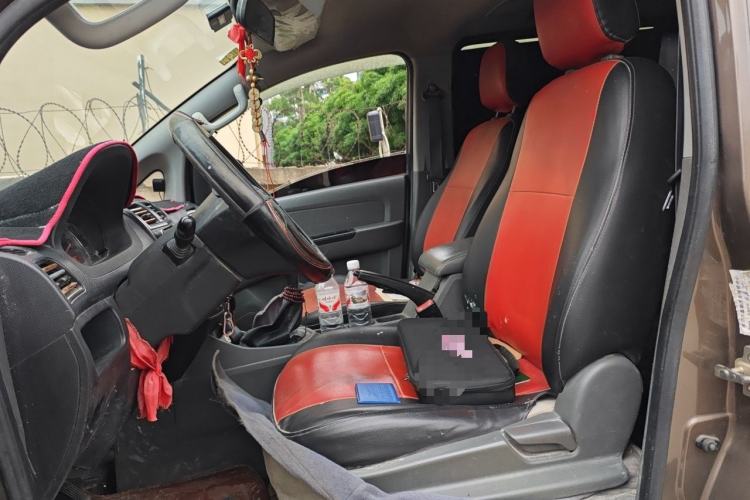 Used Wuling Zhengcheng 2015 1.8L Comfort Model LJ479QE2 Left Front Seat