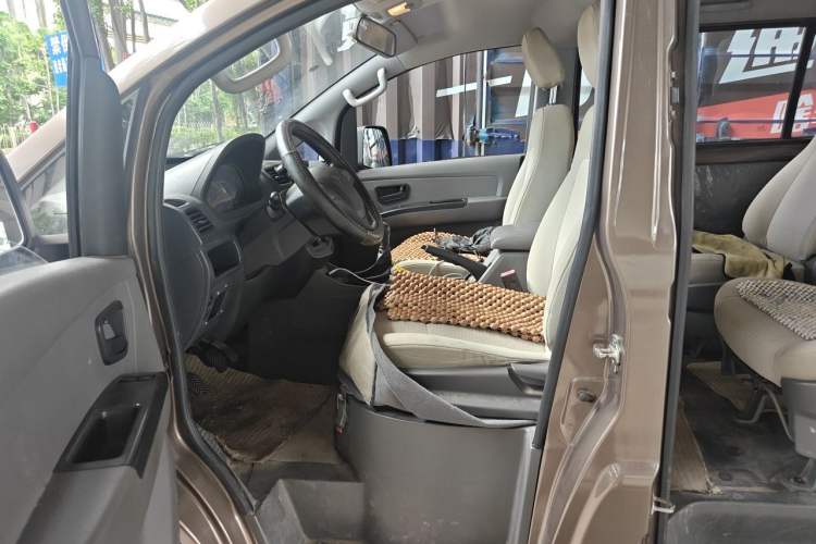 Used Wuling Zhengcheng 2015 1.5L Comfort L3C Left Front Seat