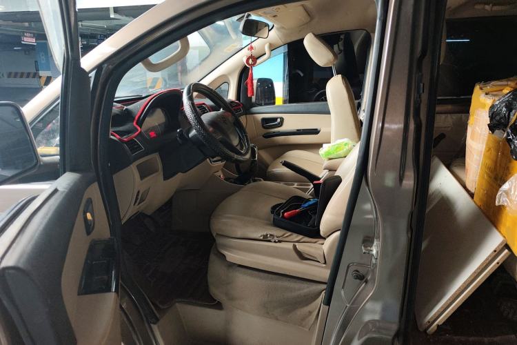 Used Wuling Zhengcheng 2015 1.8L Luxury Model LJ479QE2 Left Front Seat