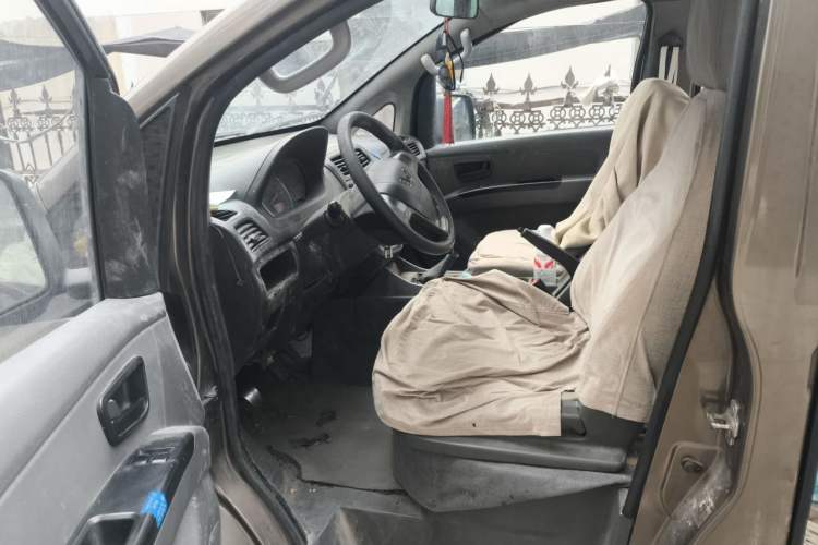 Used Wuling Zhengcheng 2015 1.5L Comfort L3C Left Front Seat