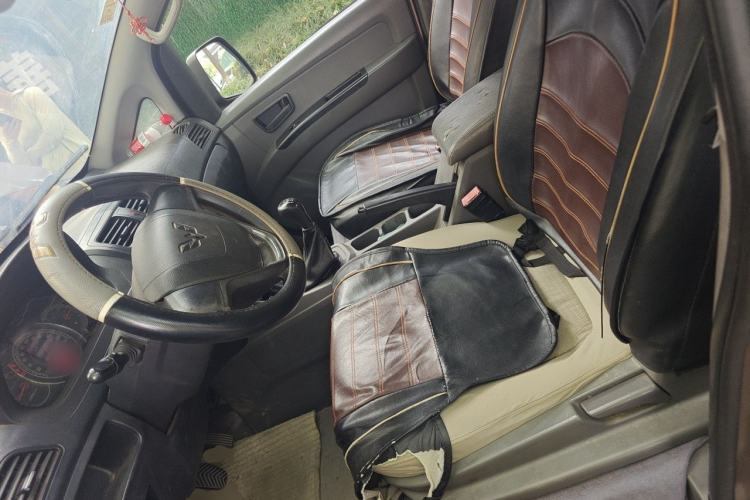 Used Wuling Zhengcheng 2015 1.8L Comfort Model LJ479QE2 Left Front Seat