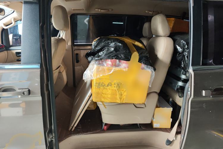Used Wuling Zhengcheng 2015 1.8L Luxury Model LJ479QE2 Left Rear Seat