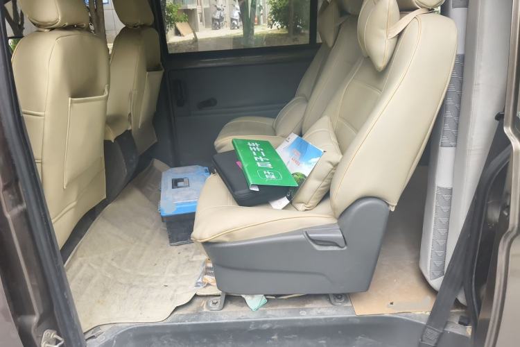 Used Wuling Zhengcheng 2015 1.5L Comfort L3C Left Rear Seat
