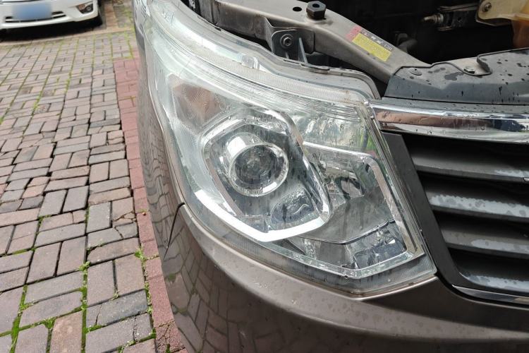 Used Wuling Zhengcheng 2015 1.8L Luxury Model LJ479QE2 Right Front Headlight