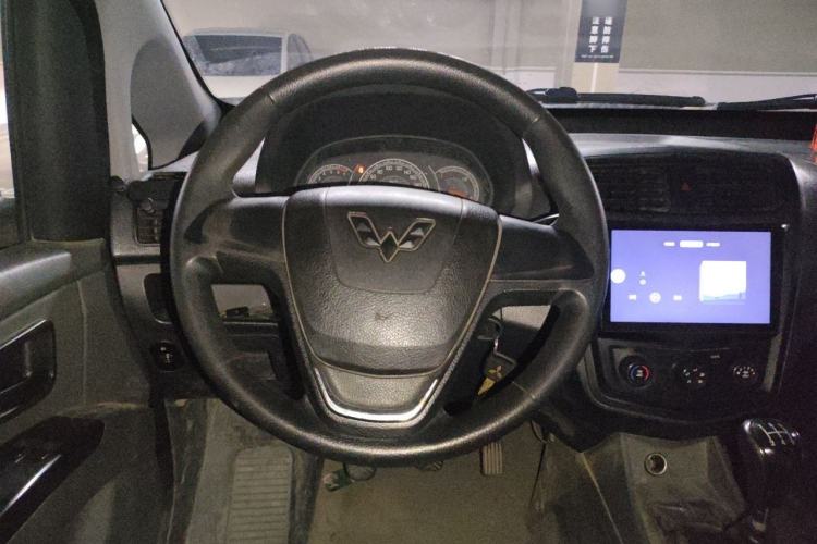 Used Wuling Zhengcheng 2015 1.8L Comfort Model LJ479QE2 Steering Wheel