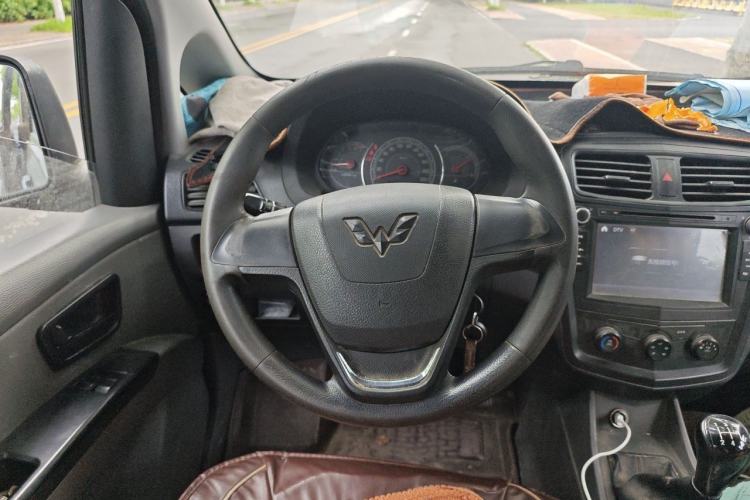 Used Wuling Zhengcheng 2015 1.5L Comfort L3C Steering Wheel