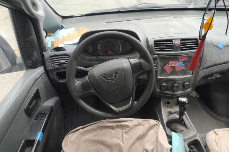 Used Wuling Zhengcheng 2015 1.5L Comfort L3C Steering Wheel