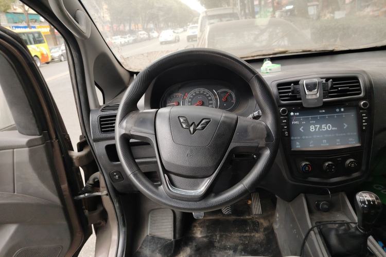 Used Wuling Zhengcheng 2015 1.5L Comfort L3C Steering Wheel
