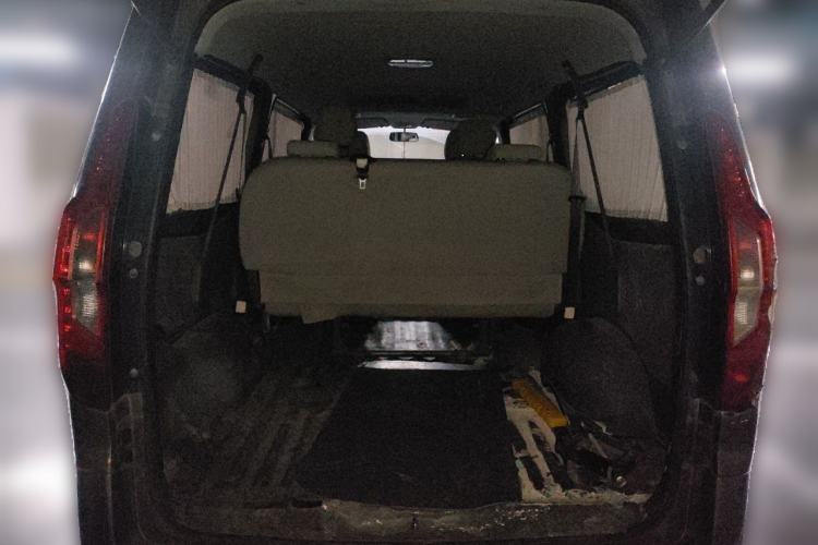 Used Wuling Zhengcheng 2015 1.8L Comfort Model LJ479QE2 Trunk