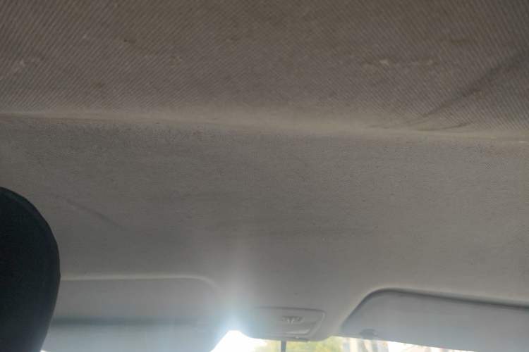 Used Wuling Zhengcheng 2015 1.5L Comfort L3C Headliner