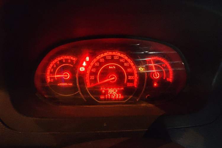Used Wuling Zhengcheng 2015 1.5L Comfort L3C Instrument Cluster