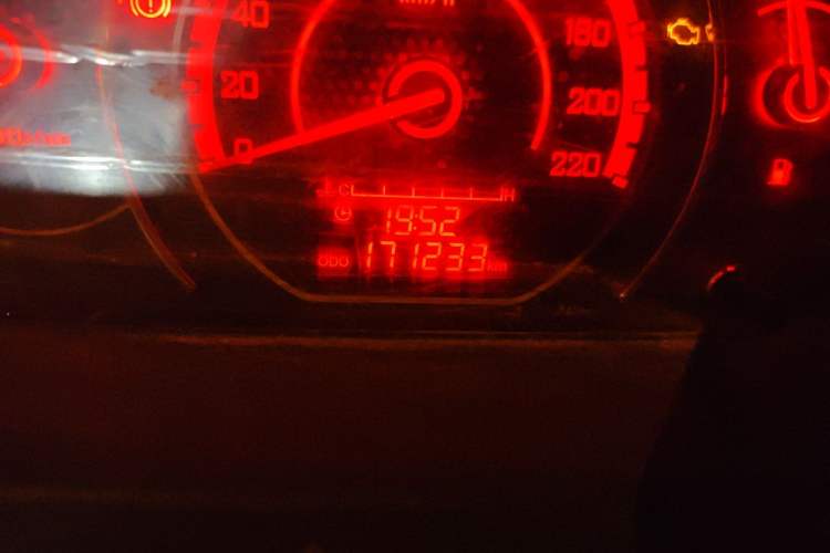 Used Wuling Zhengcheng 2015 1.5L Comfort L3C Odometer Close Up