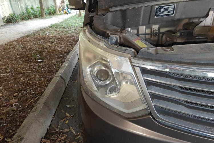 Used Wuling Zhengcheng 2015 1.8L Comfort Model LJ479QE2 Right Front Headlight