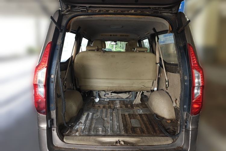 Used Wuling Zhengcheng 2015 1.8L Comfort Model LJ479QE2 Trunk