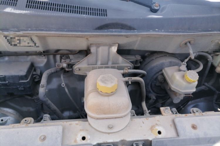 Used Wuling Zhengcheng 2015 1.5L Comfort L3C Engine Bay