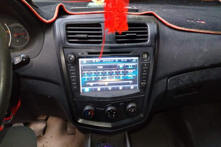 Used Wuling Zhengcheng 2015 1.5L Comfort L3C Audio And AC Panel
