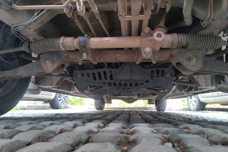 Used Wuling Zhengcheng 2015 1.8L Comfort Model LJ479QE2 Chassis Front
