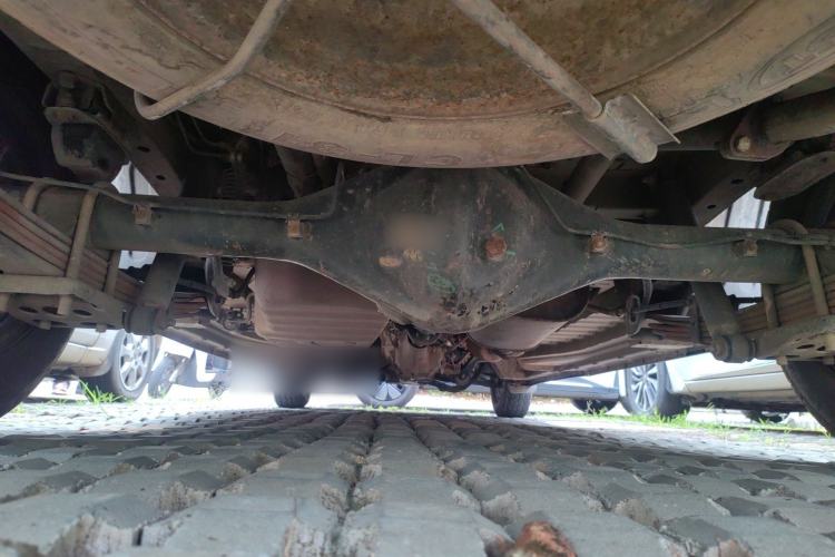 Used Wuling Zhengcheng 2015 1.8L Comfort Model LJ479QE2 Chassis Rear