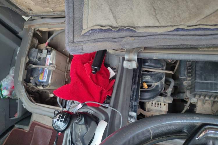 Used Wuling Zhengcheng 2015 1.8L Comfort Model LJ479QE2 Engine Bay
