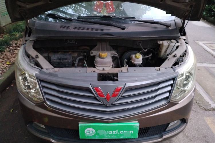 Used Wuling Zhengcheng 2015 1.5L Comfort L3C Engine Bay