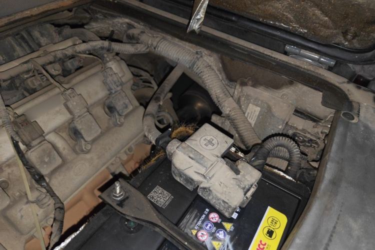 Used Wuling Zhengcheng 2015 1.5L Comfort L3C Engine Bay Left