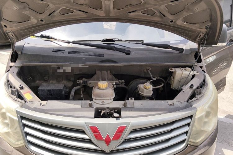 Used Wuling Zhengcheng 2015 1.8L Comfort Model LJ479QE2 Engine Bay