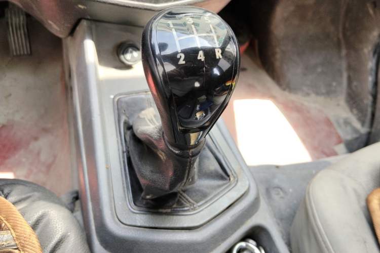 Used Wuling Zhengcheng 2015 1.8L Comfort Model LJ479QE2 Gear Lever