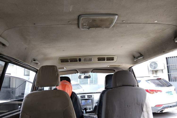 Used Wuling Zhengcheng 2015 1.8L Comfort Model LJ479QE2 Headliner