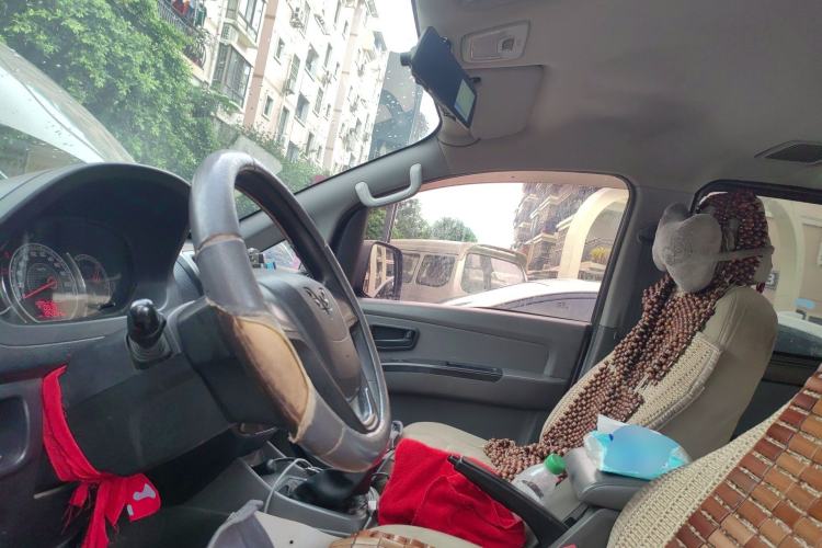Used Wuling Zhengcheng 2015 1.8L Comfort Model LJ479QE2 Left Front Seat