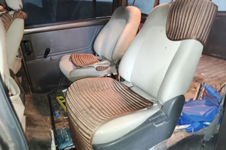 Used Wuling Zhengcheng 2015 1.5L Comfort L3C Left Rear Seat