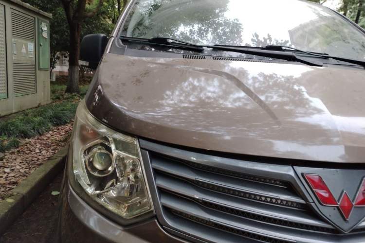 Used Wuling Zhengcheng 2015 1.5L Comfort L3C Right Front Headlight