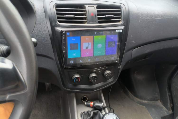 Used Wuling Zhengcheng 2015 1.8L Comfort Model LJ479QE2 Audio And AC Panel
