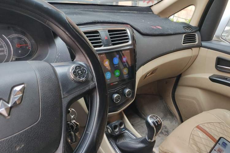 Used Wuling Zhengcheng 2015 1.8L Luxury Model LJ479QE2 Audio And AC Panel
