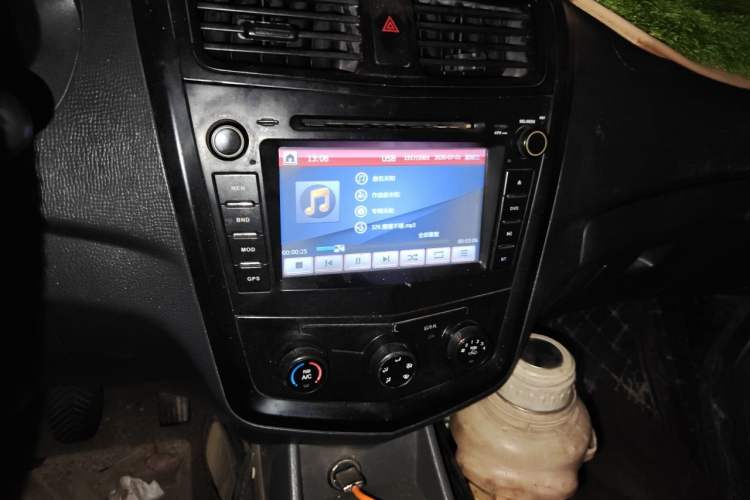 Used Wuling Zhengcheng 2015 1.5L Comfort L3C Audio And AC Panel