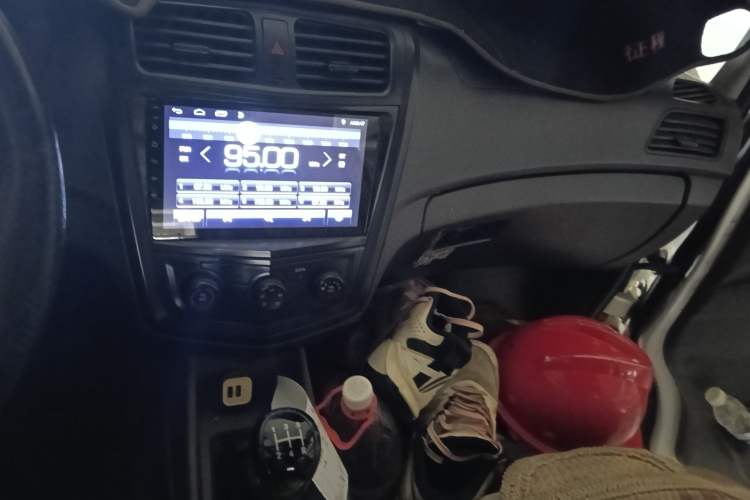 Used Wuling Zhengcheng 2015 1.8L Comfort Model LJ479QE2 Audio And AC Panel