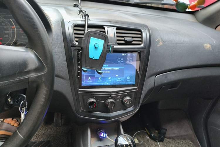 Used Wuling Zhengcheng 2015 1.5L Comfort L3C Audio And AC Panel