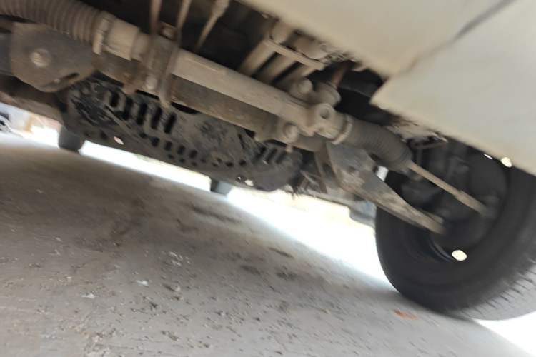 Used Wuling Zhengcheng 2015 1.8L Comfort Model LJ479QE2 Chassis Front