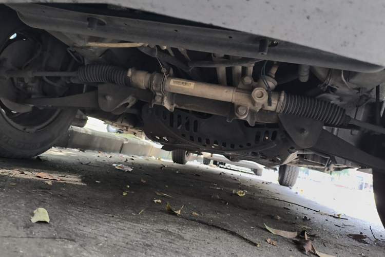 Used Wuling Zhengcheng 2015 1.5L Comfort L3C Chassis Front