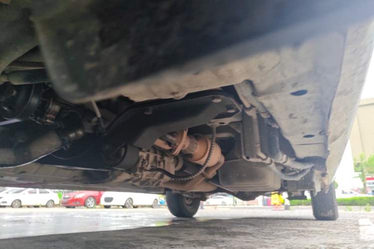 Used Wuling Zhengcheng 2015 1.5L Comfort L3C Chassis Front Left