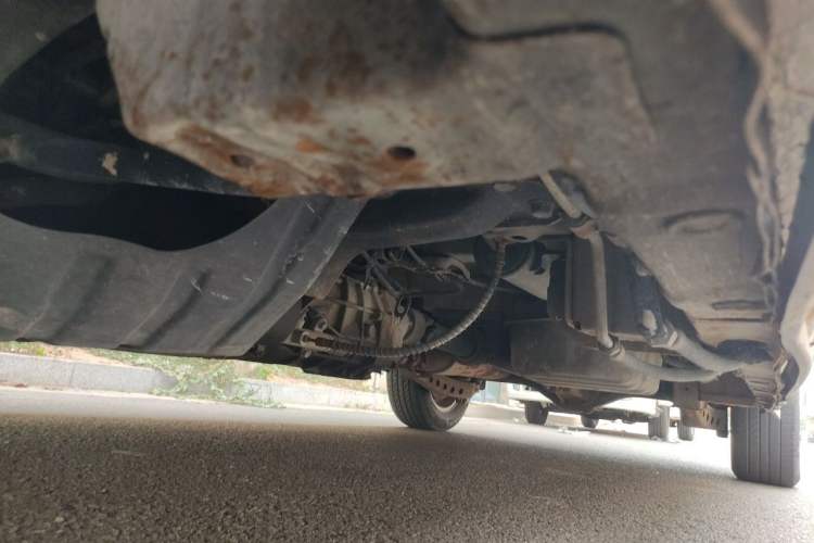 Used Wuling Zhengcheng 2015 1.8L Luxury Model LJ479QE2 Chassis Front Left
