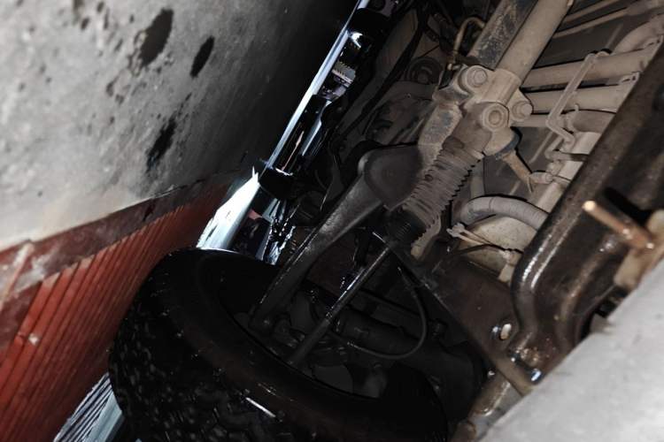 Used Wuling Zhengcheng 2015 1.5L Comfort L3C Chassis Front Left