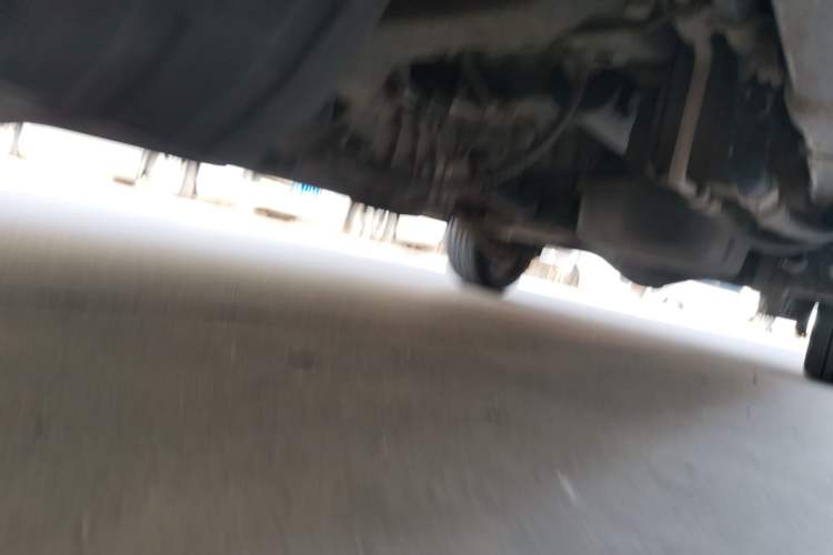 Used Wuling Zhengcheng 2015 1.8L Luxury Model LJ479QE2 Chassis Front Left
