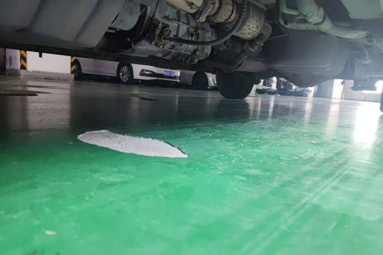 Used Wuling Zhengcheng 2015 1.5L Comfort L3C Chassis Front Left