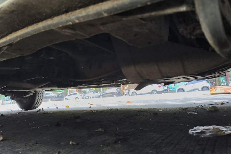 Used Wuling Zhengcheng 2015 1.5L Comfort L3C Chassis Front Right