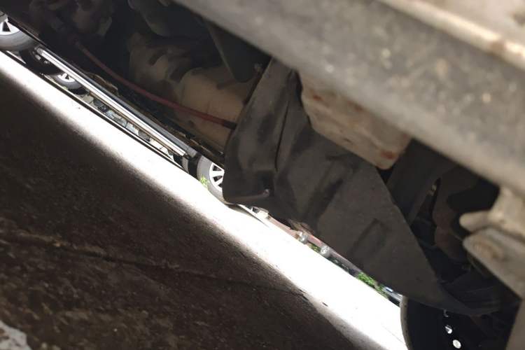 Used Wuling Zhengcheng 2015 1.5L Comfort L3C Chassis Front Right