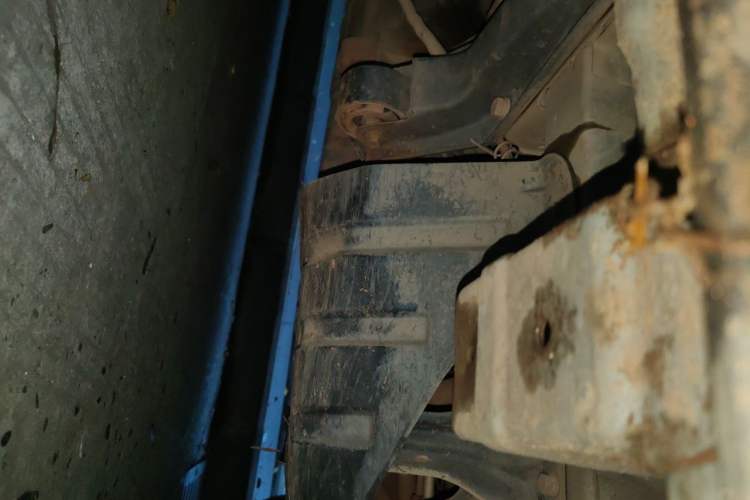 Used Wuling Zhengcheng 2015 1.8L Comfort Model LJ479QE2 Chassis Front Right