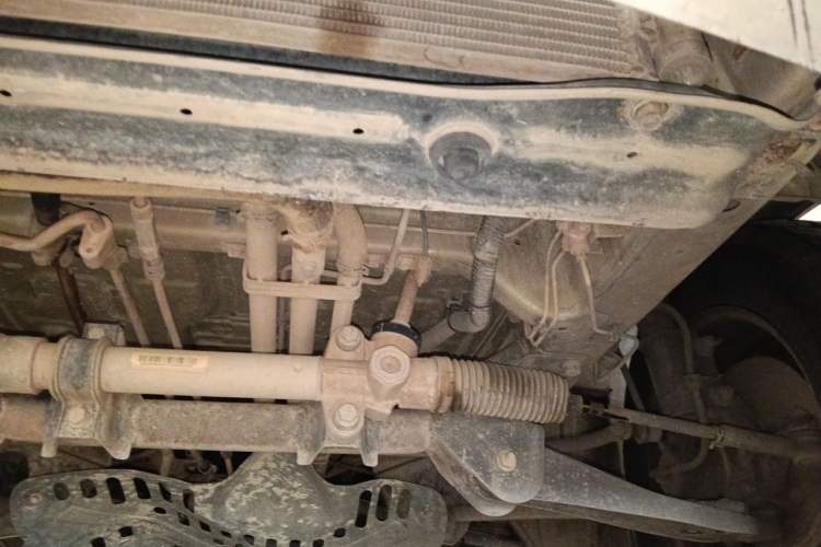 Used Wuling Zhengcheng 2015 1.8L Comfort Model LJ479QE2 Chassis Front