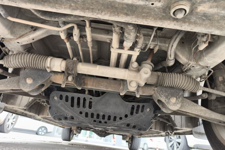 Used Wuling Zhengcheng 2015 1.8L Luxury Model LJ479QE2 Chassis Front