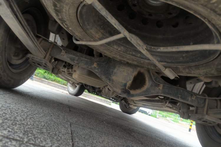 Used Wuling Zhengcheng 2015 1.8L Comfort Model LJ479QE2 Chassis Rear